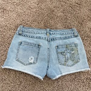 Tilt Light Wash Denim Star-Embroidered Women’s Shorts